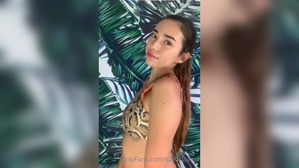Sam Hickelspoon aka samslayres onlyfans Seductive pussy shoves balls in the anus