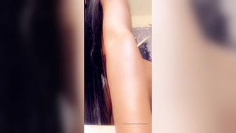 mochameanass onlyfans Appetizing bitch fingering sex machine