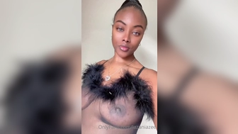 lazaniazee onlyfans  fucks herself in pussy
