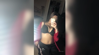 laceykingxo onlyfans Mature Shlendra fucks her cunt with a sex toy