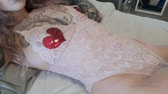 jamzjemmax onlyfans Exquisite young lady caresses shaved holes