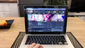 5-минутный вызов со спермой, Mimi Boom! Масляная дрочка с камшотом на сиськи в видео от первого лица!