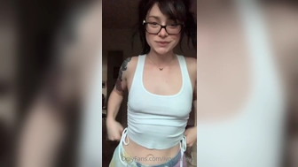 ivorylanexo onlyfans Shrew pussy demonstrates big tits