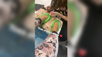 islandgalchanel onlyfans Gorgeous bitch caresses big boobs