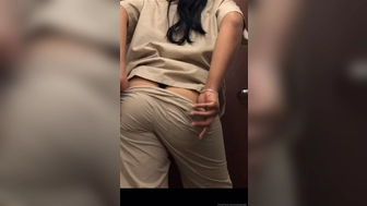 coldastati onlyfans Bitch in stockings tightly hammering herself with a bottle