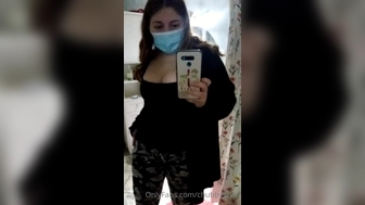 chubbyguati onlyfans Busty doll gently pulls pussy