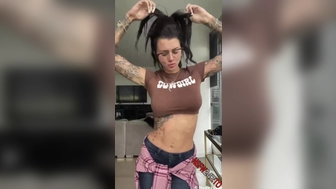 Dakota James onlyfans Shy Babe Shows Shaved Cunt