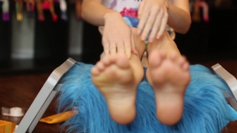 Clara Kitty aka theclarakitty onlyfans Bitch with huge booty caresses hairy cunt