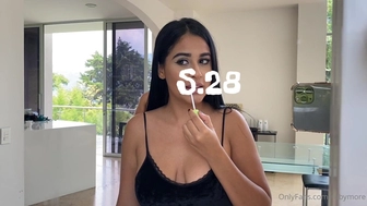 COLOMBIAN PUSSY aka Ruby More aka rubymore onlyfans Sultry kralia naughty with a vibrator