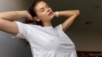 Ashley Tervort onlyfans Shy babe pulls shaved pussy