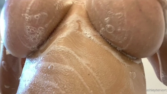 Ashley Tervort onlyfans Cute lady caresses shaved cunt