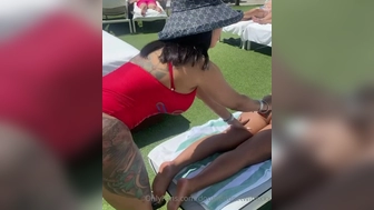 Alexis Skyy aka alexisskyyofficial onlyfans Attractive curvy caresses shaved cunt