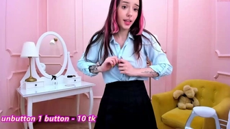 folly_molly  put the webcam under the table