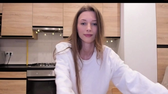 justf0rtalk_06052022 chaturbate Crazy chick caresses shaved cunt