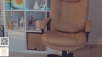 mia_milagros chaturbate Big breasted slut fucks shaved cunt