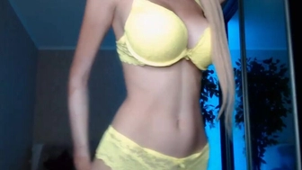 shy_hott1e chaturbate girl's insatiable pussy