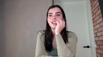 nika_la chaturbate  lush mamashie jerks off a broken vagina