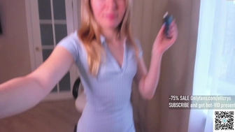 ellcrys chaturbate Spicy chick gently pulls pussy