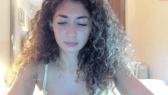 tinayoudream_16042022 chaturbate showing off her young body