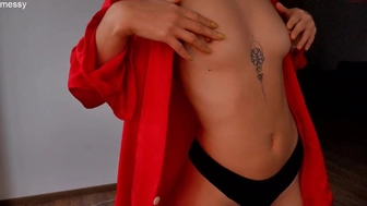 spanky_skye_ chaturbate Adorable chick pulls the vagina with fingers