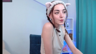 derla_meow chaturbate 17 january 2022