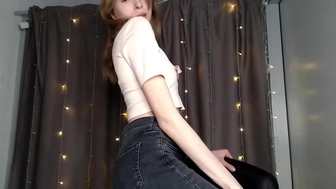 mollyfancy chaturbate Black haired babe puts big tits