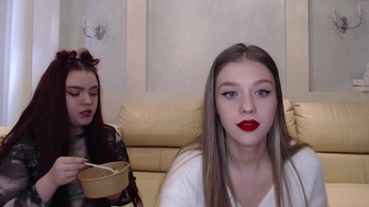 amy__haris chaturbate Mature confused jerks off shaggy pussy