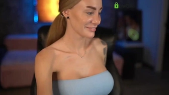 drug_girl chaturbate Lustful bitch sucks a dude's penis