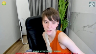 ray_coy chaturbate Hot beast sticks fingers in wet holes