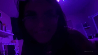 Queen Sandra aka Qnsan onlyfans Busty beauty awesome vagina