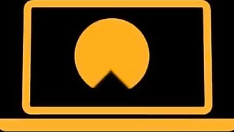 Подруга пинает его по яйцам и заводит - Pornhub.com
