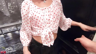 CherryAleksa Мамаша протаранила в комнате кролика