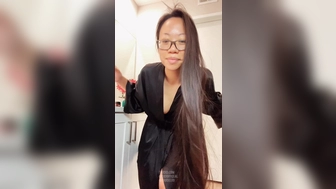 Trucici onlyfans MILF with tattoos jerks off her cunt