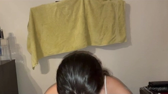 ahornypaki onlyfans Black-haired babe jerks off her cunt