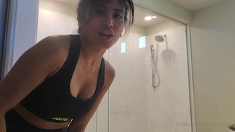 Embersnow onlyfans Adult devil pissing and not only