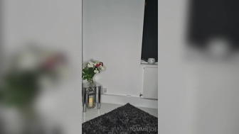 tommiejobabe onlyfans Wonderful lady fucks her holes
