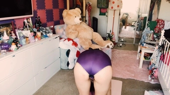 Maricahase onlyfans Amazing babe jerking her shaved cunt