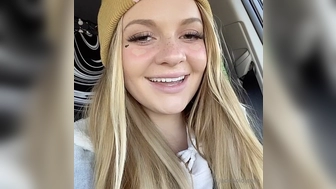 Jade aka xJades0lo onlyfans Shaggy slut caresses shaved cunt