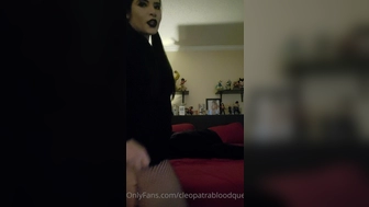 cleopatrabloodqueen onlyfans 5_03_2022 webcam masturbation