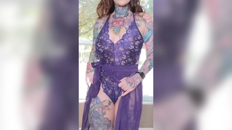 Pandora Blue aka pandorablue onlyfans Sexy baba in glasses coolly playing pranks with a sex toy