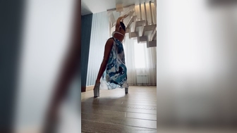 Lova aka lovalova onlyfans Wonderful chick rides a sex car