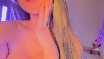 Alice_Kosmos aka alicekosmos onlyfans Exquisite bitch jerking off her cunt