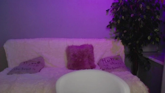 kittycat_meoow chaturbate Sexy wench caresses shaved pussy