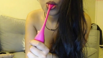 pammiee chaturbate bitch jerks off in the office