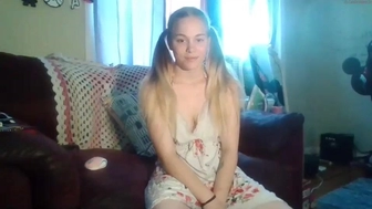 onlyhoekage9000 chaturbate Pretty lady puts on juicy vagina