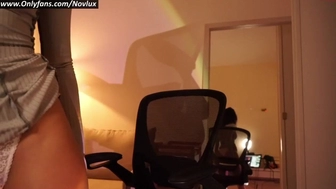 n_o_v_a chaturbate Big boobed bitch licks dildo