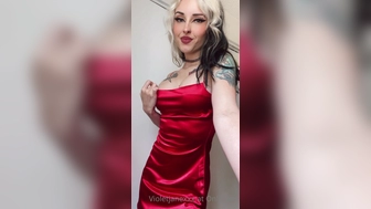 violetjanexxx onlyfans MILF with tattoos jerks off her cunt