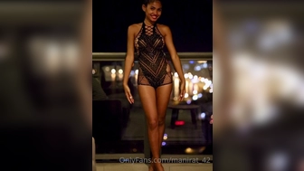 manirat_42 onlyfans bosome chick eagerly absorbs dildo