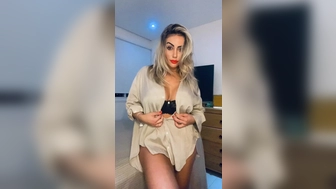 A Dani Buenno aka dbuennoa onlyfans Recording private with hot brunette