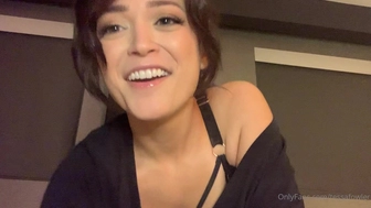 tessafowler onlyfans playing with her ass and pussy